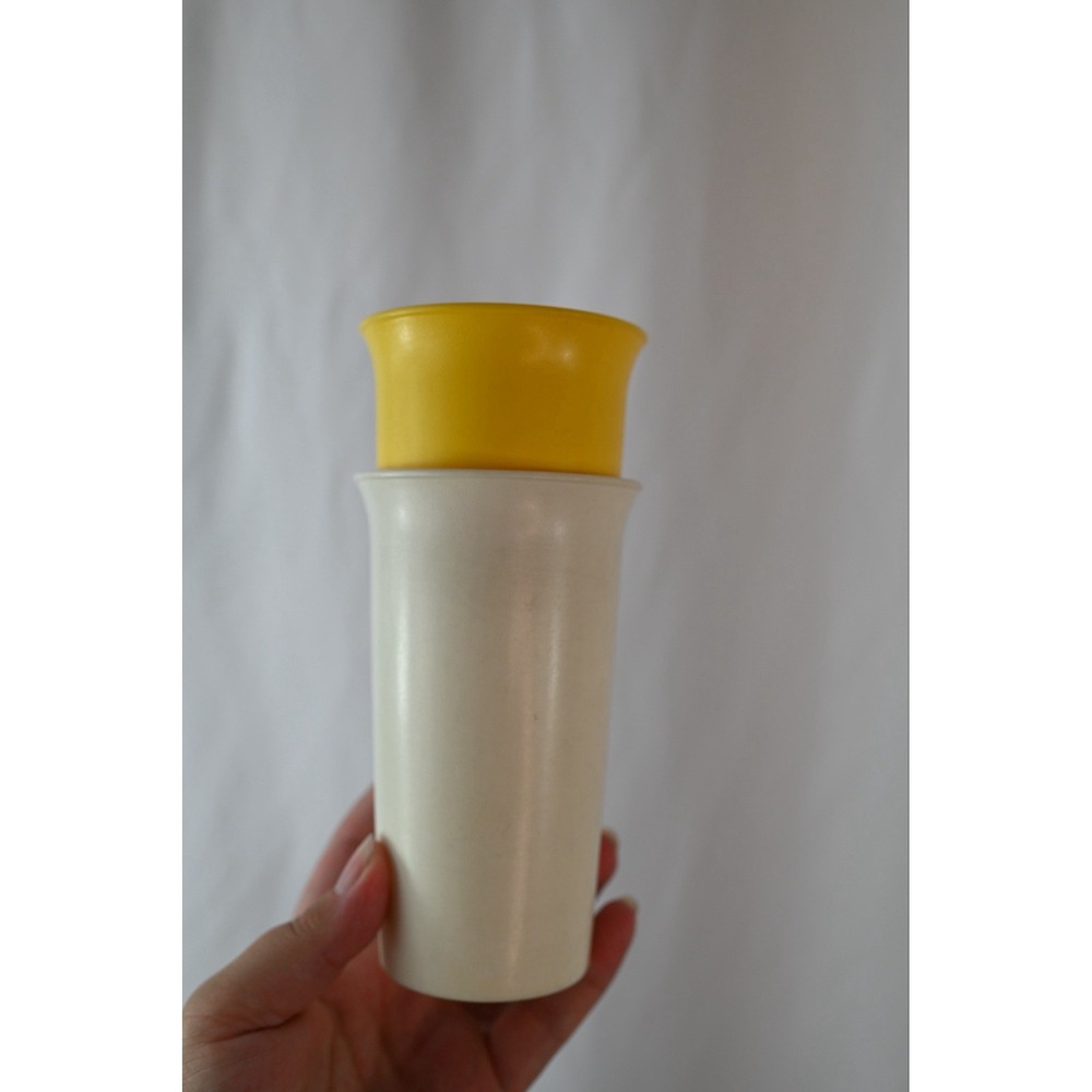 Vintage Tupperware 2874A Cups Set of 2 Yellow Cream 10.5oz Tumblers Plastic USA